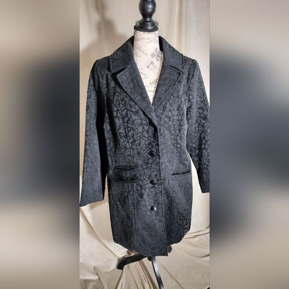 NWOT! Black Damask Evening Coat w/Faceted Button Closure. Size XL - Picture 1 of 9